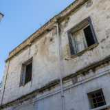 Si racconta tra l'altro che sia proprio in questo stabile che abbia alloggiato Elena del Montenegro nel suo soggiorno a Bari
